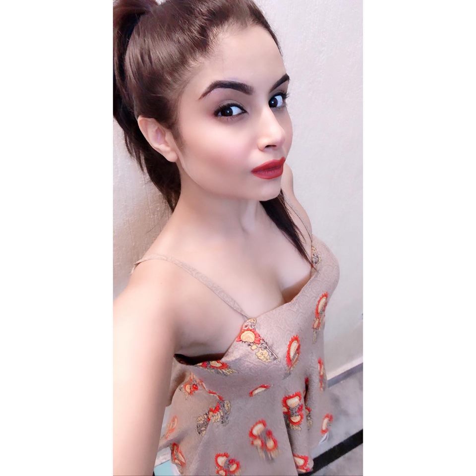 Emcee Parul Dhawan 